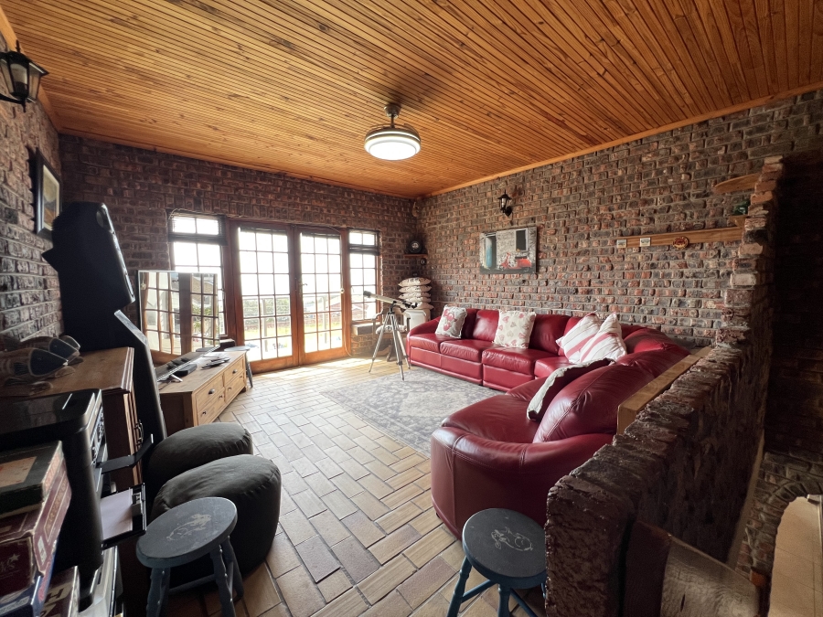 3 Bedroom Property for Sale in Wavecrest Eastern Cape